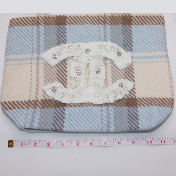 Chanel Beauté Blue and Brown Plaid Tote - VIP Gift - Picture 4 of 8